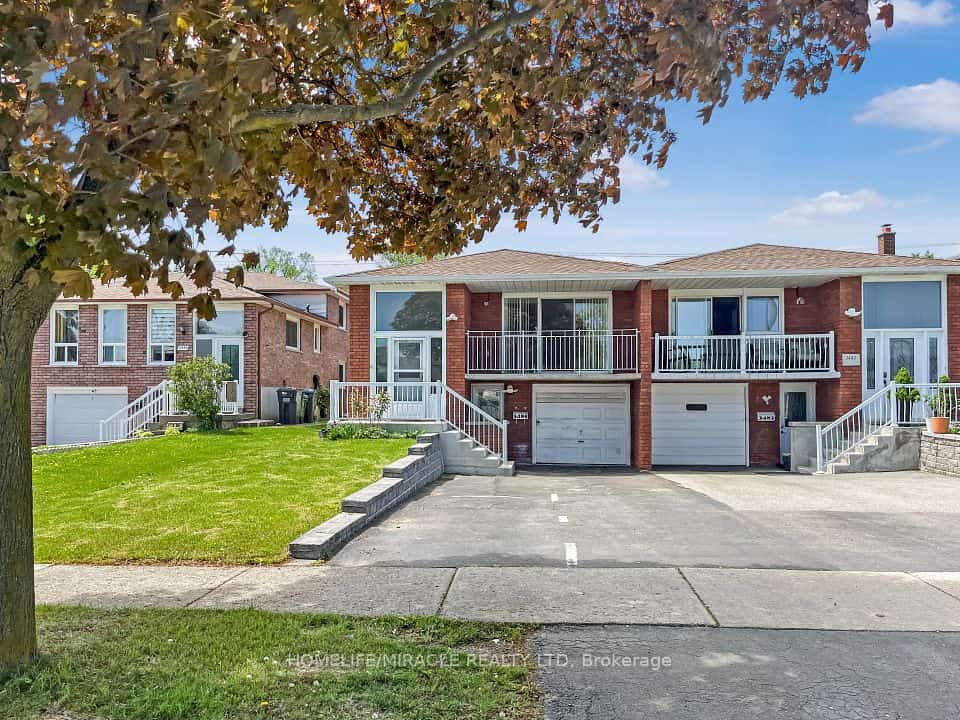 3485 Oakglade Crescent, Mississauga, ON L5C 1X4
