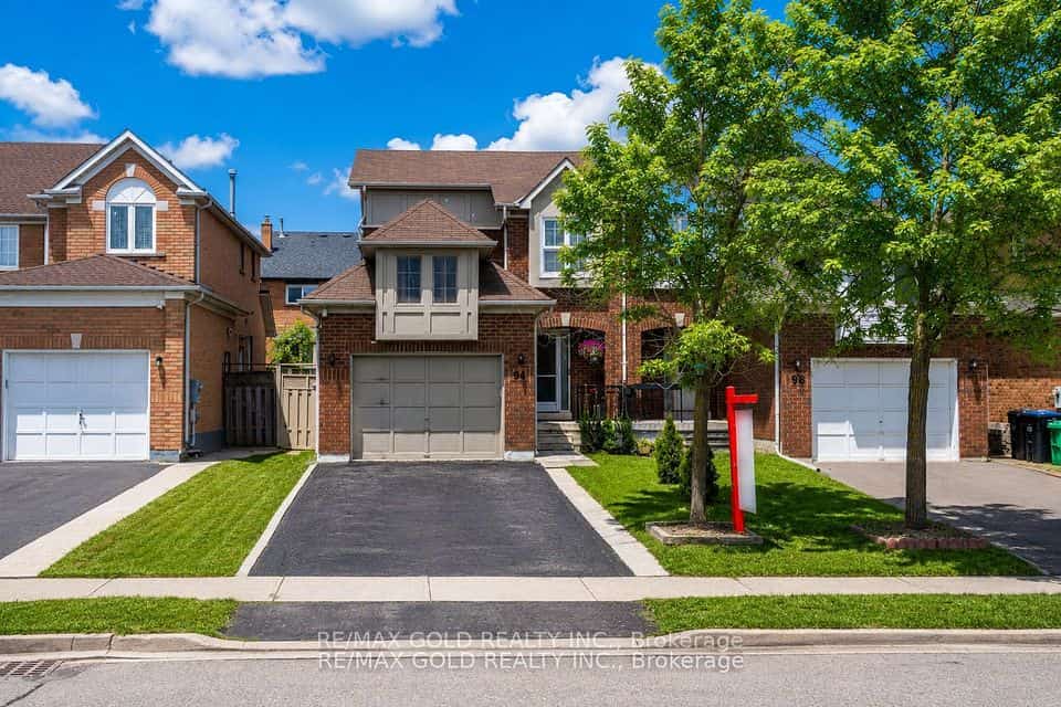 94 Bighorn Crescent, Brampton, ON L6R 1G7