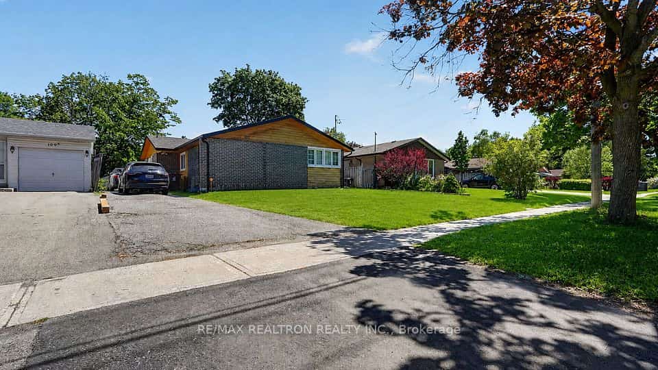 107 Kirker Avenue, Toronto, ON M1G 1M8
