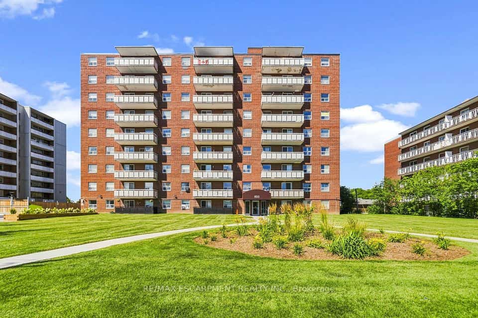 851 Queenston Road #202, Hamilton, ON L8H 4X5