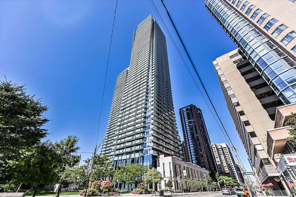 1080 Bay Street #5302, Toronto, ON M5S 0A5