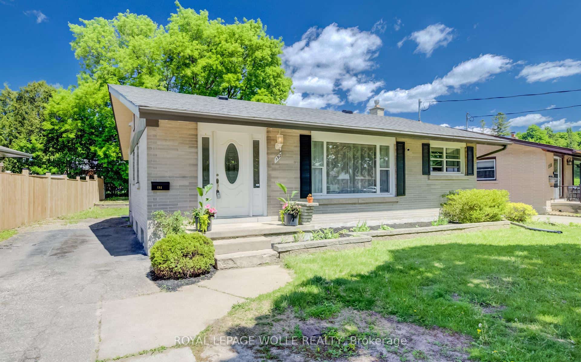 152 Clark Avenue, Kitchener, ON N2C 1Y5