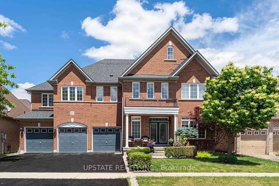 29 Blaketon Court, Brampton, ON L6P 1K7