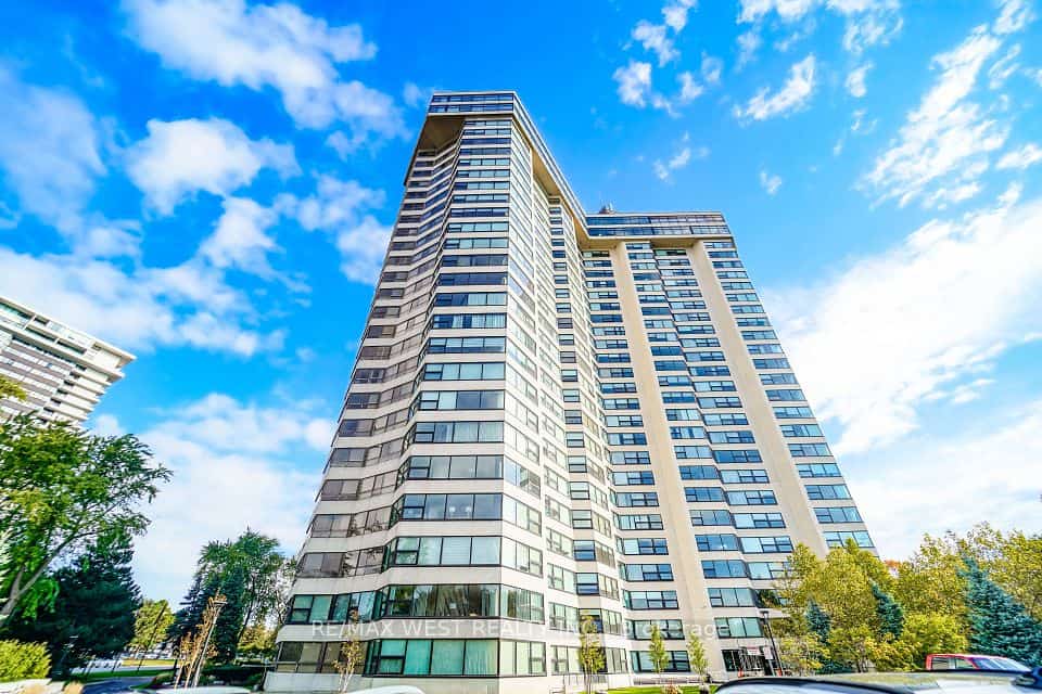 1300 Bloor Street #1709, Mississauga, ON L4Y 3Z2
