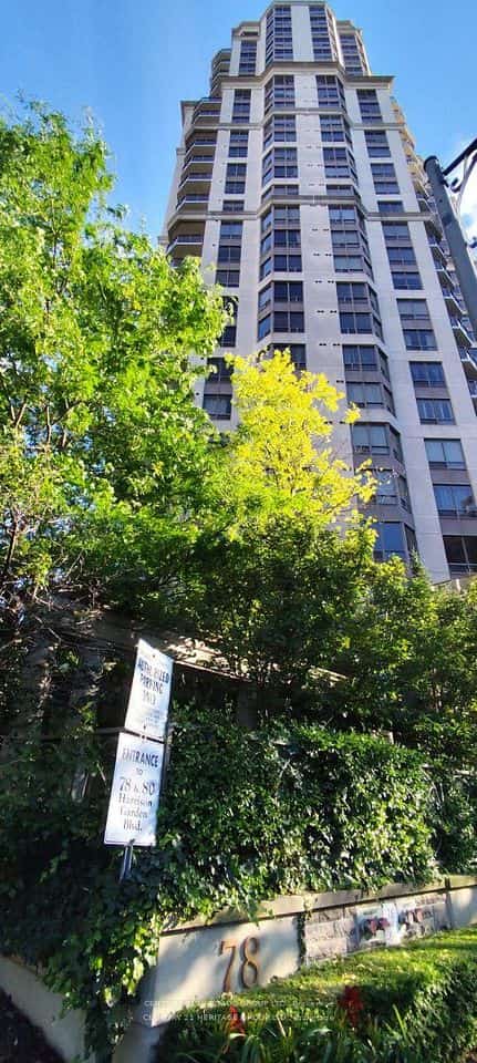 78 Harrison Garden Boulevard #514, Toronto, ON M2N 7E2