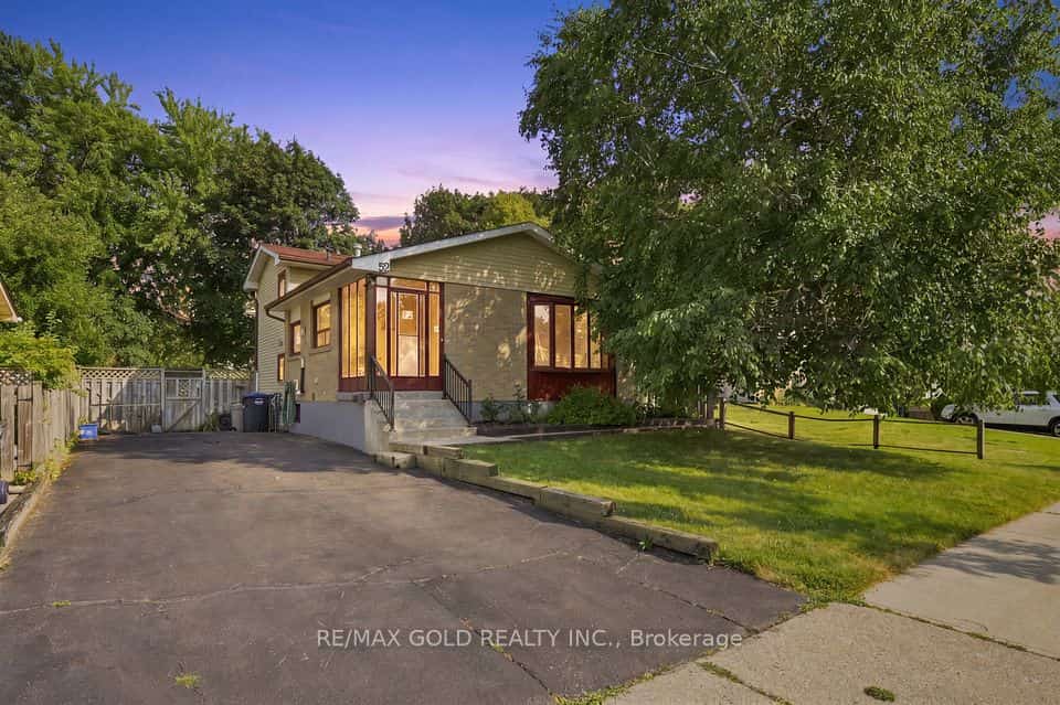 52 Madoc Drive, Brampton, ON L6V 1Z9