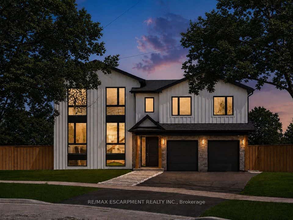 2488 Bridge Road, Oakville, ON L6L 2H2