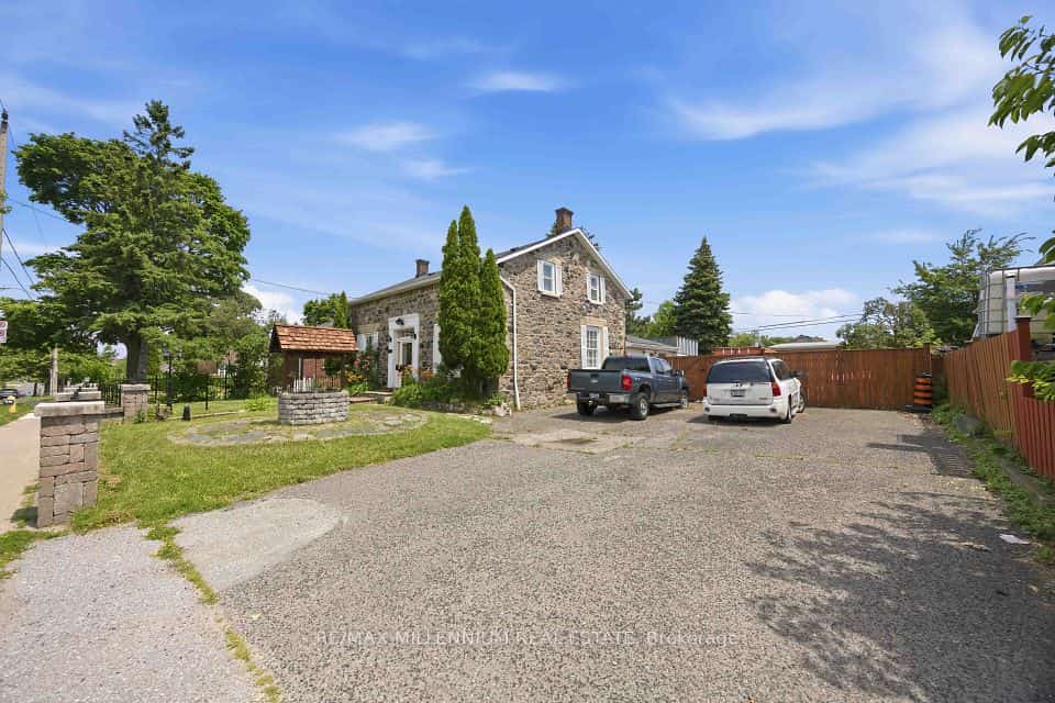 1355 Victoria Park Avenue, Toronto, ON M4B 2L5