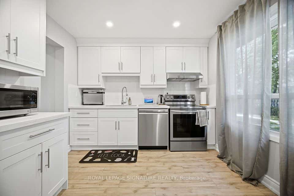 6540 Falconer Drive, Mississauga