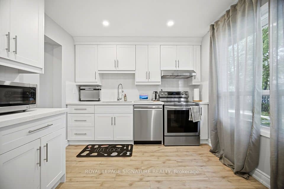 6540 Falconer Drive, Mississauga