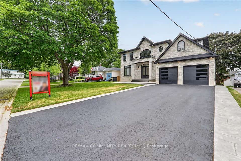 154 Burkholder Street, Whitchurch-Stouffville, ON L4A 4J4