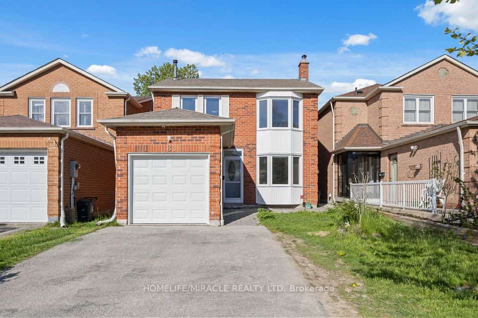 8 Lansbury Drive, Toronto, ON M1V 3H6
