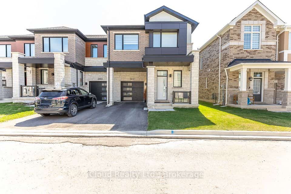 302 Calla Point, Milton, ON L9T 2X5