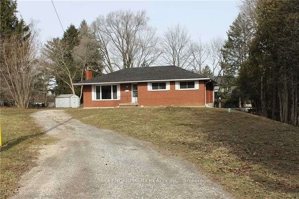 50 East Crest, Hamilton, ON L9G 2P2