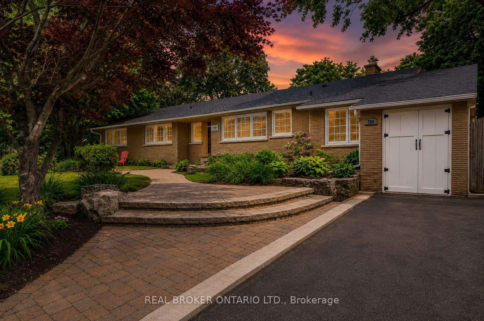760 Kingsway Drive, Burlington, ON L7T 3H4
