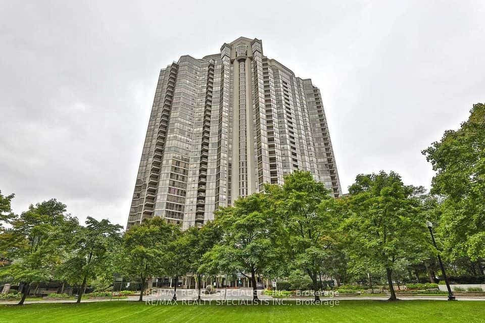 45 Kingsbridge Garden Circle #601, Mississauga, ON L5R 3K4