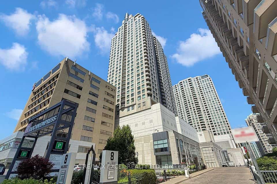 8 Hillcrest Avenue #2302, Toronto, ON M2N 3N5