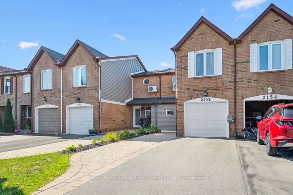 2152 Pelee Boulevard, Oakville, ON L6H 4C8