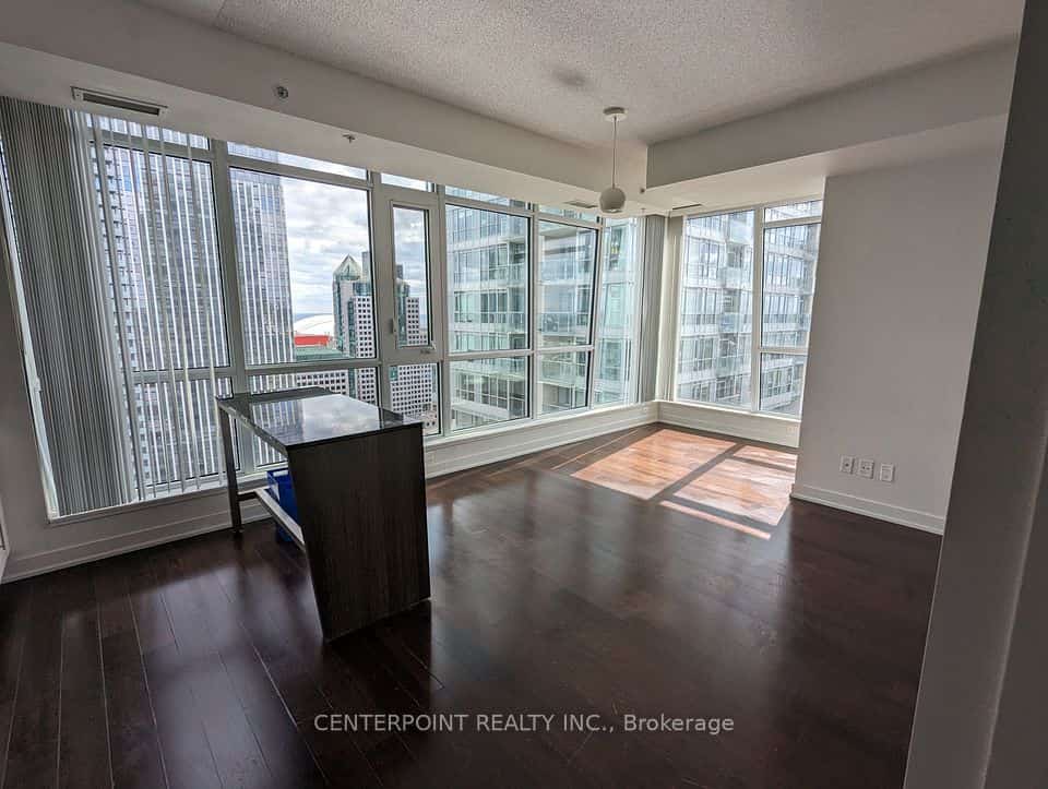 199 Richmond Street W #2905, Toronto, ON M5V 0H4
