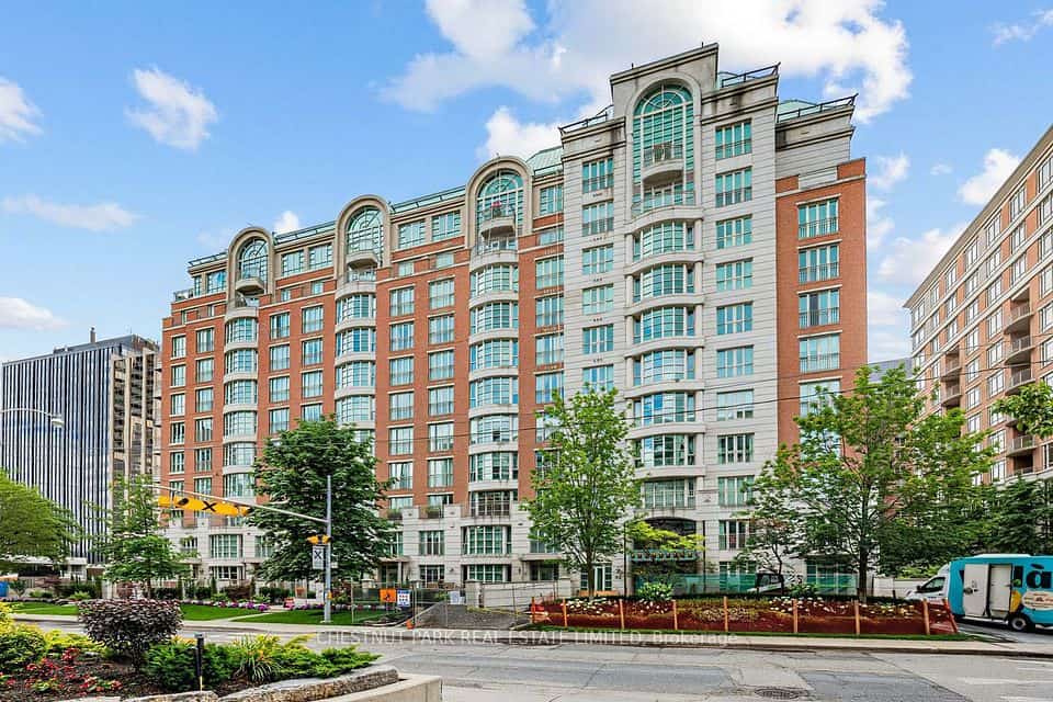 33 Delisle Avenue #705, Toronto, ON M4V 3C7
