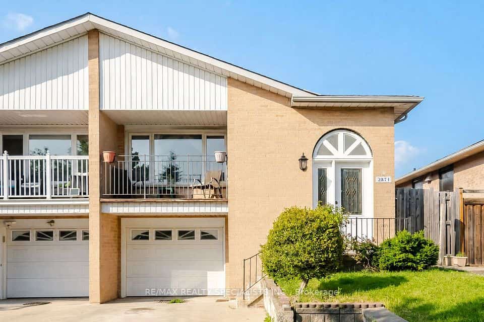 2571 Trident Avenue, Mississauga, ON L5B 2L3