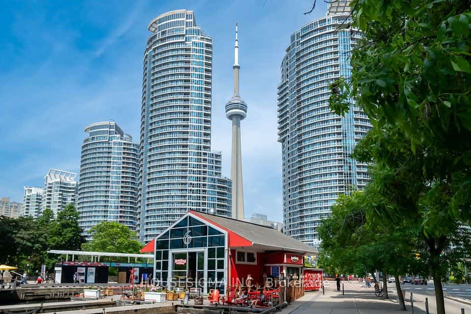 77 Harbour Square #2003, Toronto, ON M5J 2S2