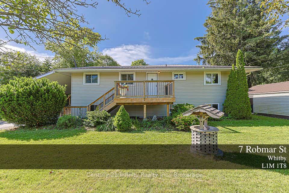 7 Robmar Street, Whitby, ON L1M 1T8