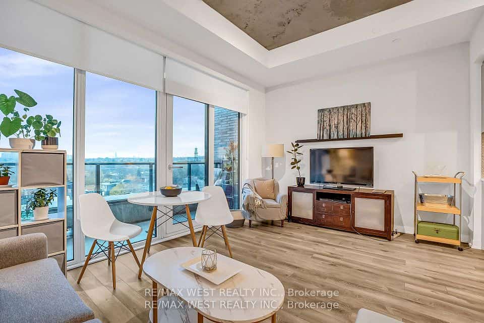 1808 St. Clair Avenue W #617, Toronto, ON M6N 0C1