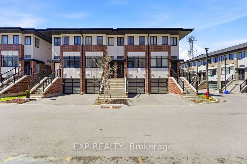 19 Markle Crescent, Hamilton, ON L9G 0H4