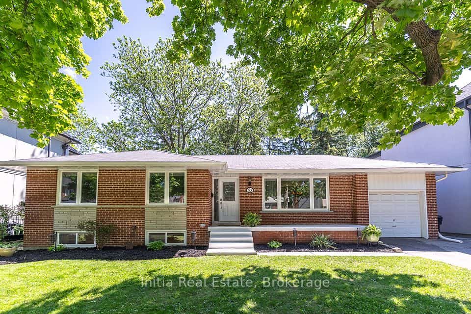 53 Burrows Avenue, Toronto, ON M9B 4W8