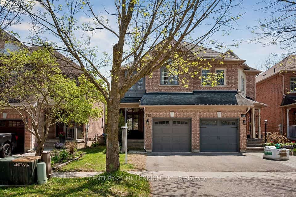 116 Woodroof Crescent, Aurora, ON L4G 7H3