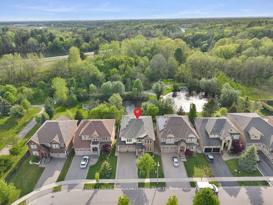 475 Valridge Drive, Hamilton, ON L9G 0B2