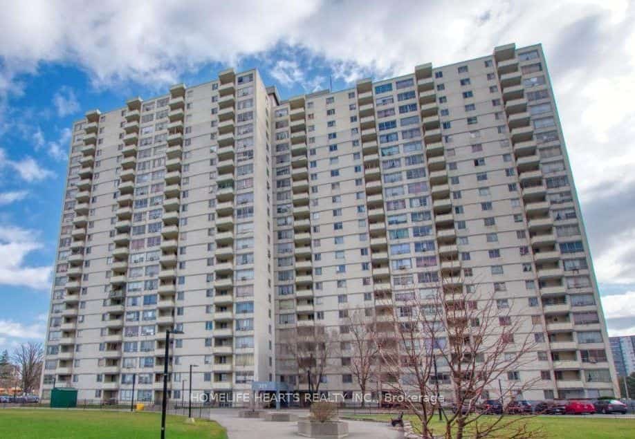 320 Dixon Road #1511, Toronto, ON M9R 1S8