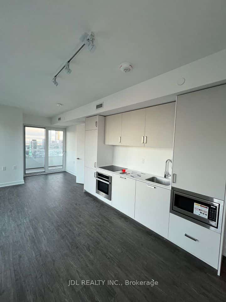 88 Queen Street E #3003, Toronto, ON L3T 0C7
