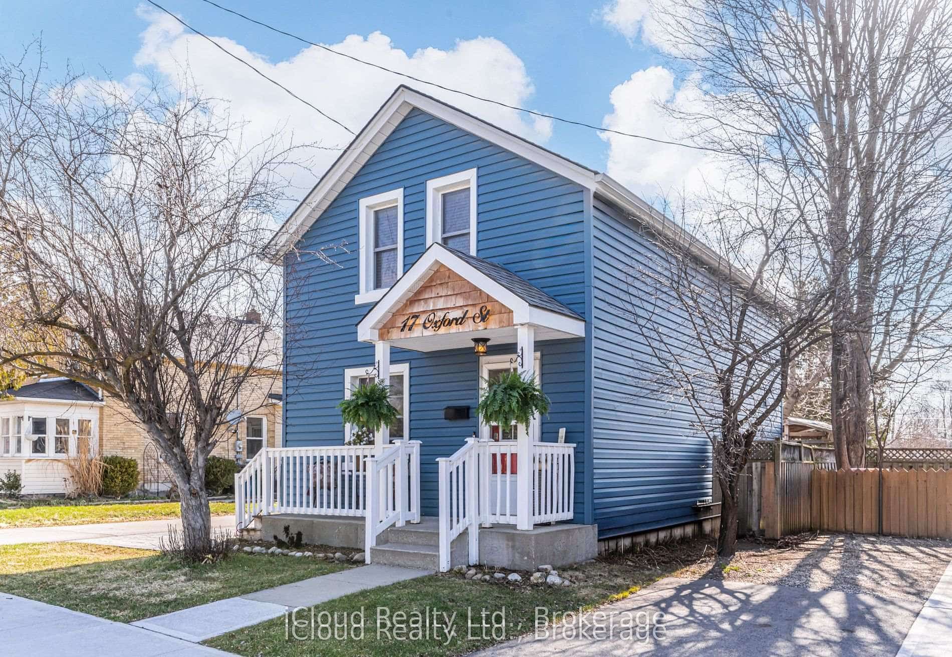 17 Oxford Street, Cambridge, ON N1R 1M3