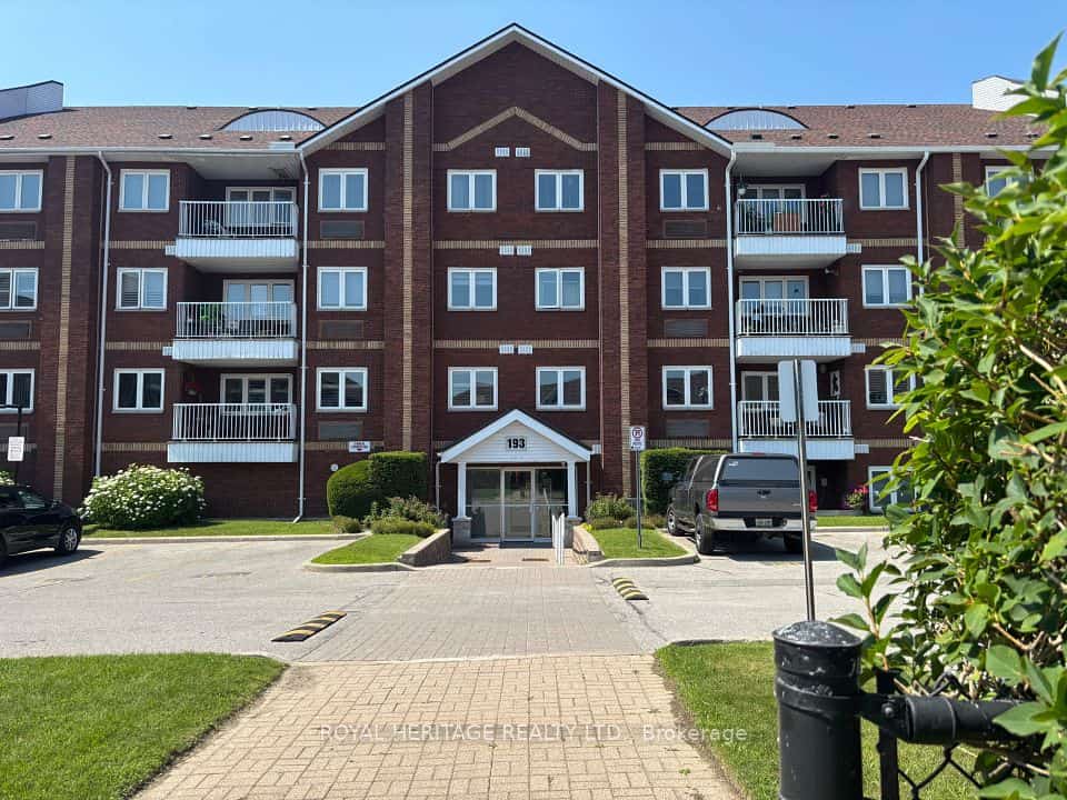 193 Lake Driveway W #220, Ajax, ON L1S 7H8