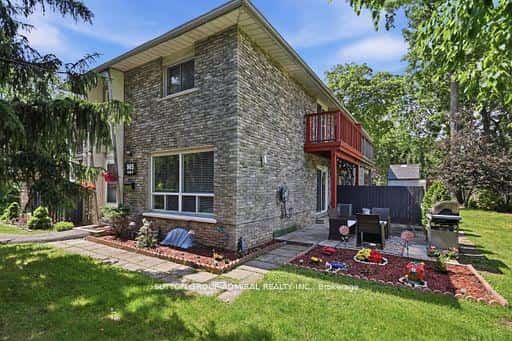 965 Francis Road #4, Burlington, ON L7T 3E1