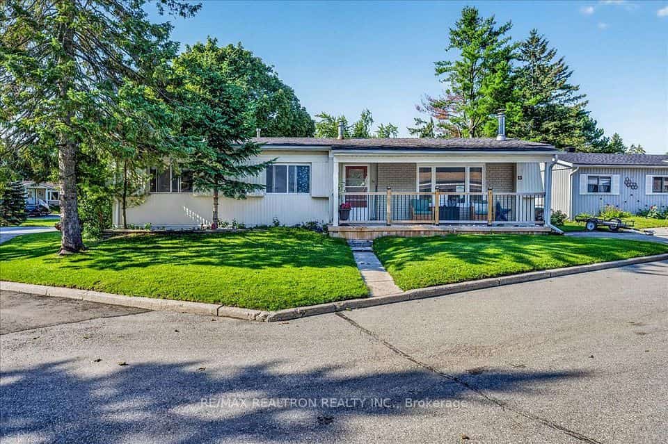 13 Broadway Avenue, Innisfil, ON L9S 1N9
