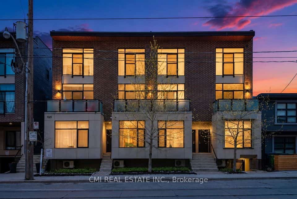 1321 Gerrard Street E #10, Toronto, ON M4L 1Y8