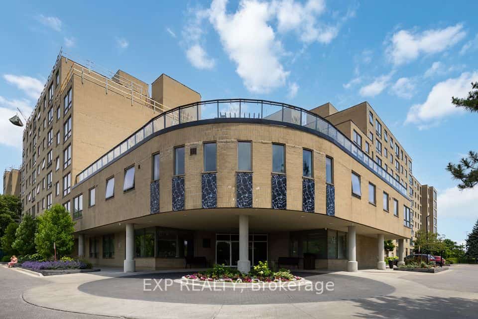 326 Major Mackenzie Drive E #716, Richmond Hill, ON L4C 8T4
