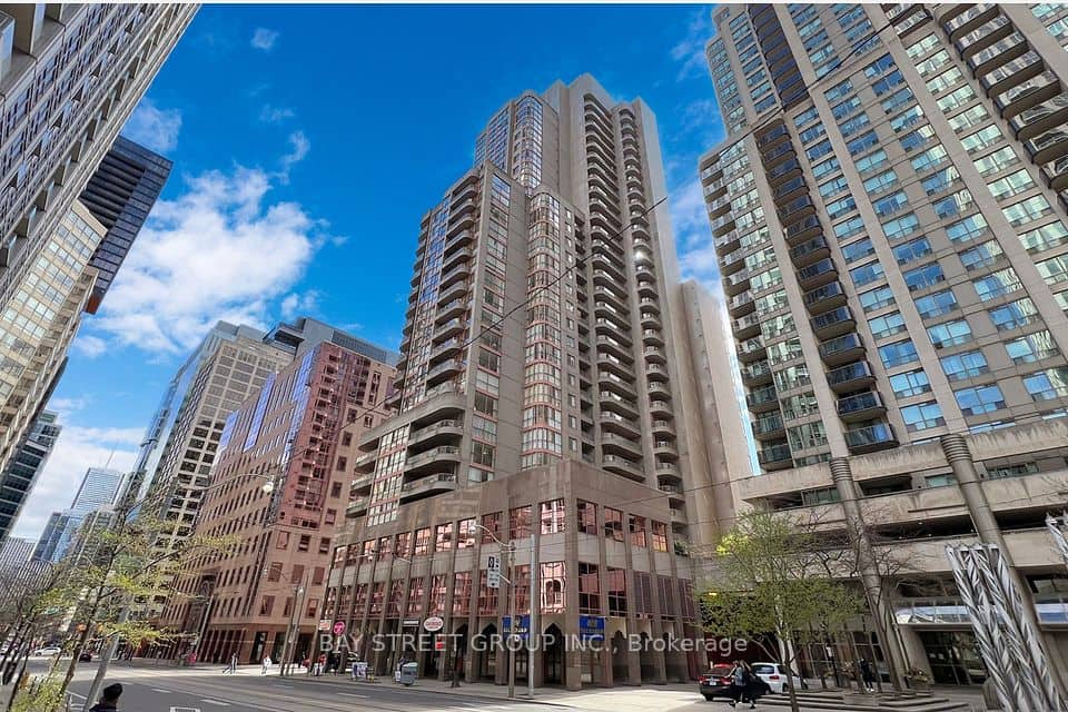 736 Bay Street, Toronto