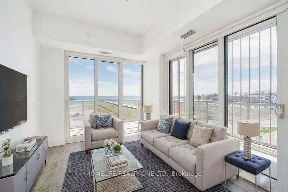 220 Missinnihe Way #421, Mississauga, ON L5H 0A9
