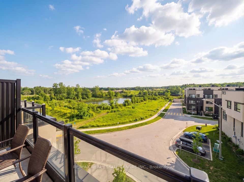 1121 Cooke Boulevard #28, Burlington, ON L7T 0C3