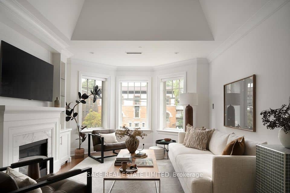 319 Lonsdale Road, Toronto
