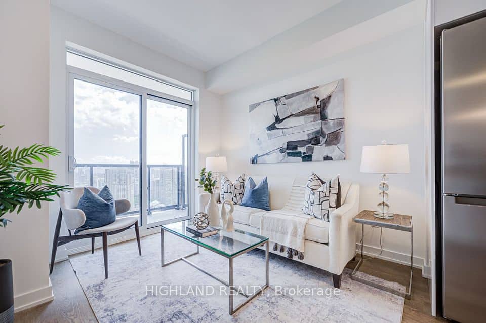 5081 Hurontario Street, Mississauga