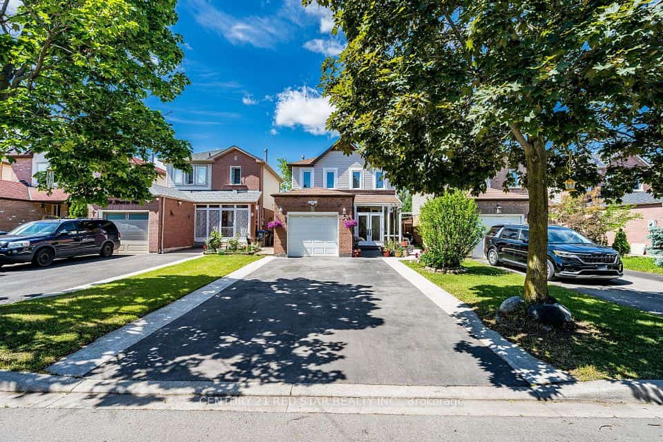 52 Newdale Place, Brampton, ON L6S 5Z3