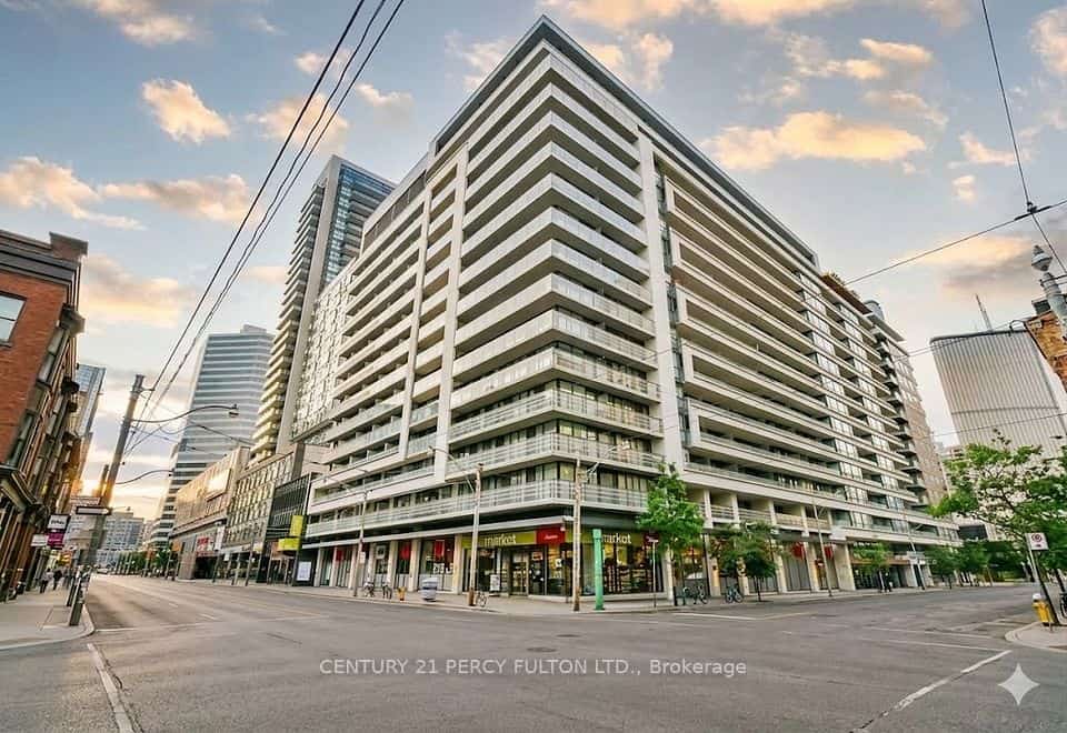 111 Elizabeth Street #1501, Toronto, ON M5G 1P7