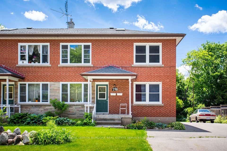 718 Ross Street #2, Burlington, ON L7S 1S2