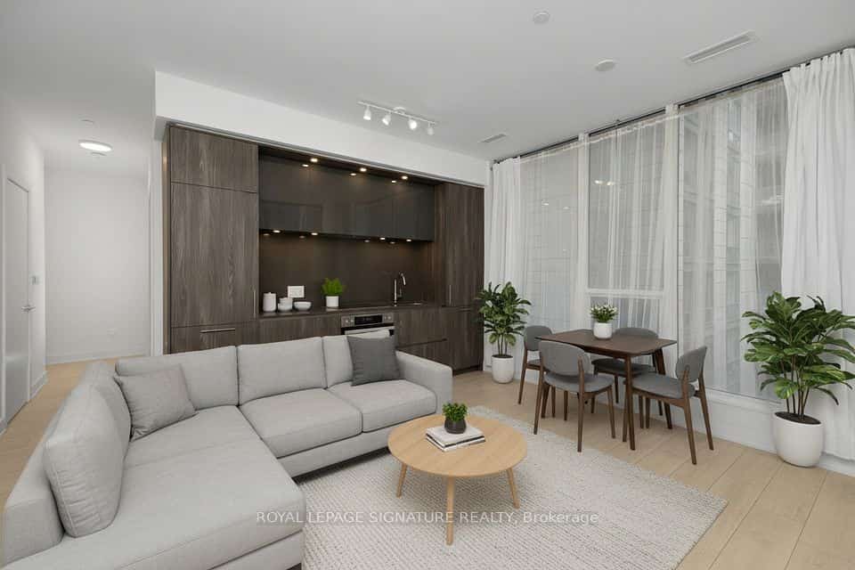 15 Mercer Street #525, Toronto, ON M5V 1H2
