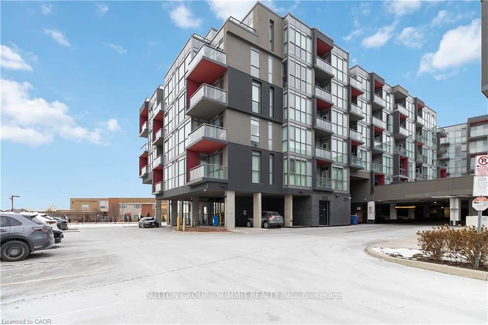 5220 Dundas Street, Burlington